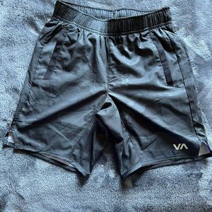 RVCA VA Boys Camouflage Shorts New without tags Size XS